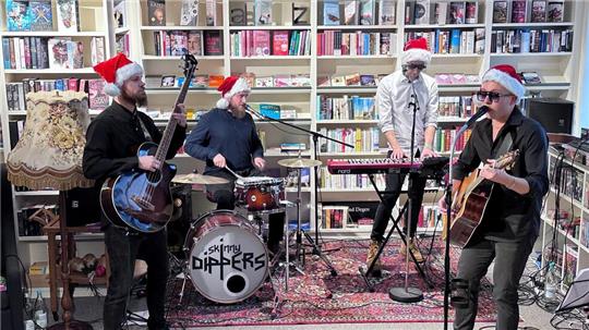 Die Skinny Dippers: (v.l.) David Bauer, Leif Honig, Julius Rettberg und Luca Weber.