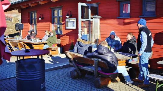 Die Sonne scheint zwar am Wurmberg, aber es fehlt halt der Schnee. Funktioniert dann ein Ski-Opening?