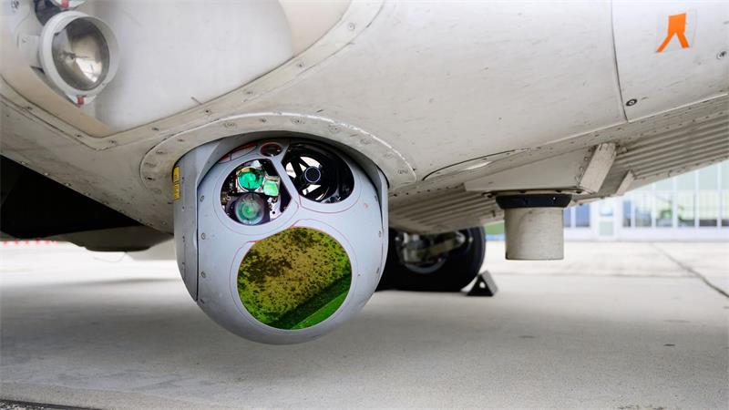 Im Tiefflug übers Meer – So spüren Öljäger Umweltsünder auf Die Spezialflugzeuge sind mit einer Kamera mit verschiedenen Optiken ausgestattet.