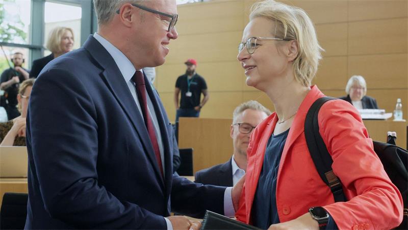 Höcke kann Voigt nicht stürzen - aber er sät Unsicherheit Die Spitze des Thüringer BSW steht zu Thüringens Regierungschef.