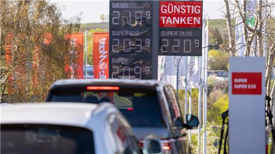 Die Spritpreise sind am Mittwoch gesunken. 
