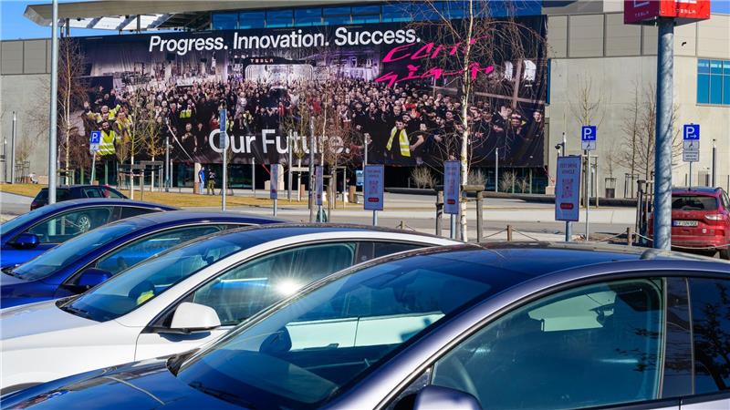 Die Staatsanwaltschaft Frankfurt (Oder) äußert sich zu Ermittlungen nach einem Vorwurf von Tesla gegen die IG Metall. (Archivbild)