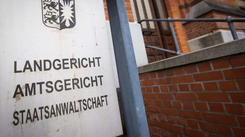 Ermittlungen wegen Drohnen über kritischer Infrastruktur Die Staatsanwaltschaft in Flensburg ermittelt wegen Drohnenüberflügen in Brunsbüttel. (Archivbild)