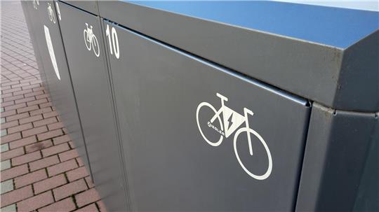 Die Fahrradboxen an der Sommerwohlenstraße sind seit April in Betrieb.