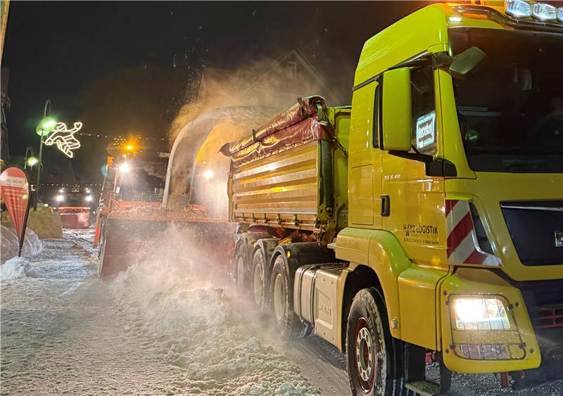 Die Stadt will jetzt in Braunlage, St. Andreasberg und Hohegeiß Schnee abfräsen lassen.