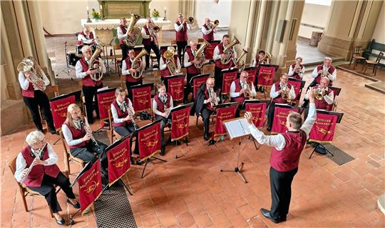 Die Steller Musikanten verbringen einen Tagesausflug in Clausthal-Zellerfeld und treten in der St.-Salvatoris-Kirche auf. Foto: Knoke