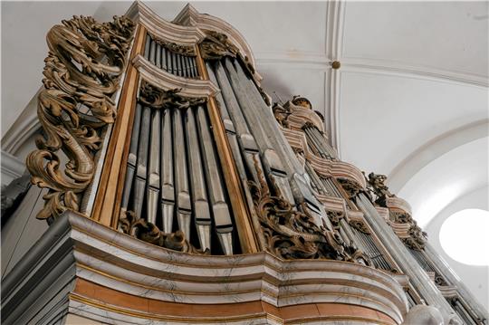 Die Stiftskirche St. Georg in Grauhof hat einen ganz besonderen Schatz: eine Barockorgel, die Ihresgleichen sucht. Foto: Straube
