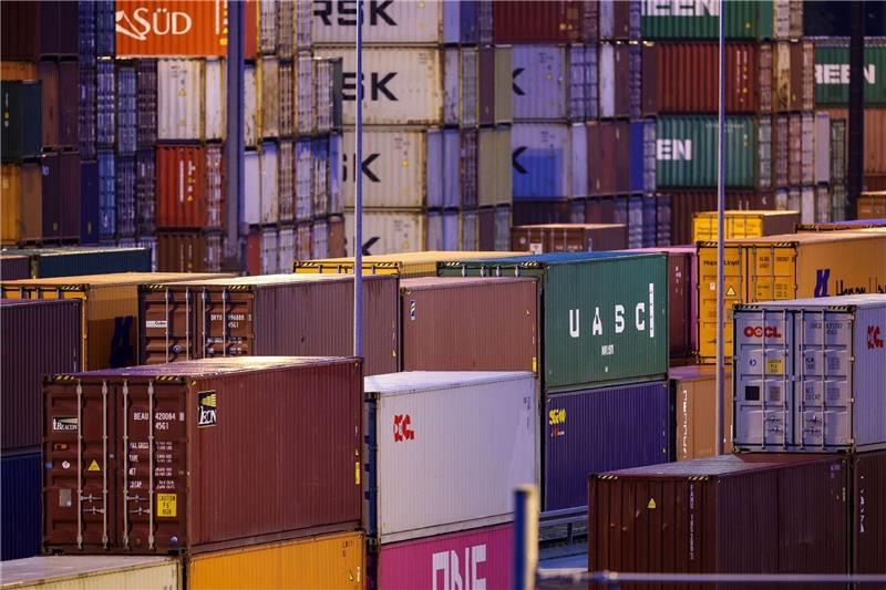 Ifo-Geschäftsklima trübt sich drittes Mal in Folge ein Die Stimmung in der deutschen Wirtschaft verdüstert sich.