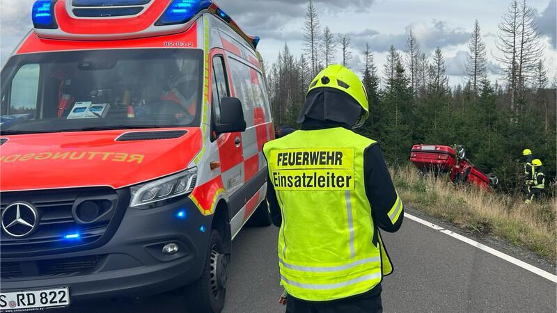 Die Straße war für die Dauer des Einsatzes gesperrt.