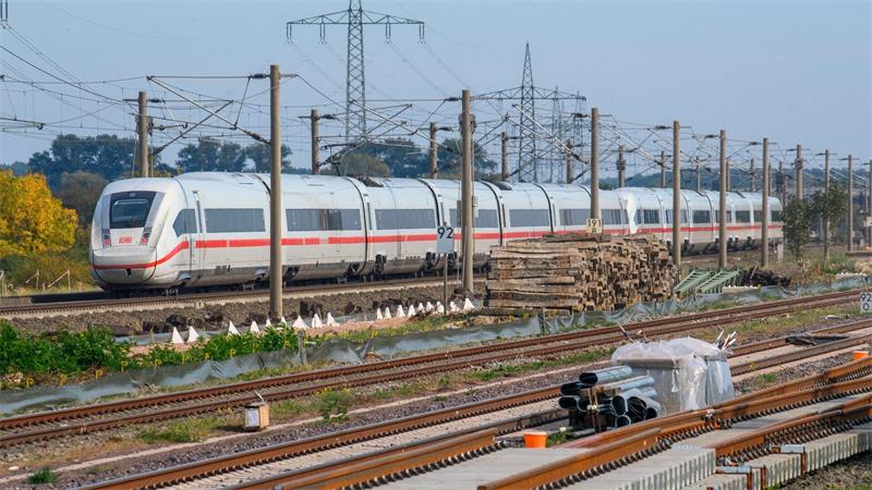 Die Strecke zwischen Berlin und Hannover wird für rund 14 Monate vollständig gesperrt.