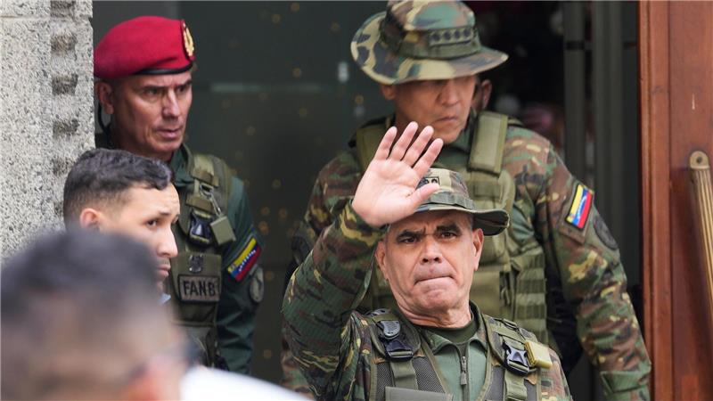 Die Streitkräfte stärken Vizepräsidentin Rodríguez den Rücken. 