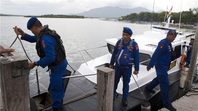 Fährunglück vor Bali: Suche nach Vermissten dauert an Die Suchtrupps waren mit zahlreichen Booten im Einsatz.