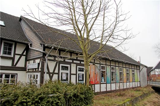 Die TSV-Kampfsportler sind im ehemaligen Dorfkrug untergebracht, auf dessen Dach eine Photovoltaik-Anlage mit städtischer Förderung gebaut werden sollte. Die Pläne sind inzwischen allerdings vom Tisch. Foto: Hohaus