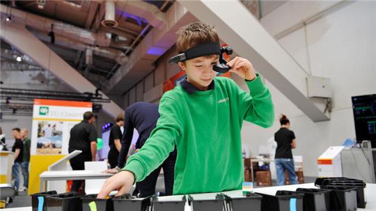 Die TU Clausthal präsentiert sich noch bis zum 16. Juni mit vielen Praxis-Angeboten auf der Ideen-Expo in Hannover.