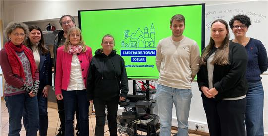 Die Teilnehmer der Auftaktveranstaltung zur Fairtrade-Town Goslar sind motiviert, etwas zu bewegen.