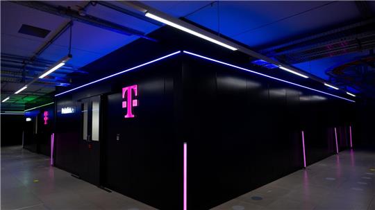Die Telekom hat ihre KI-Fabrik in München in Betrieb genommen.