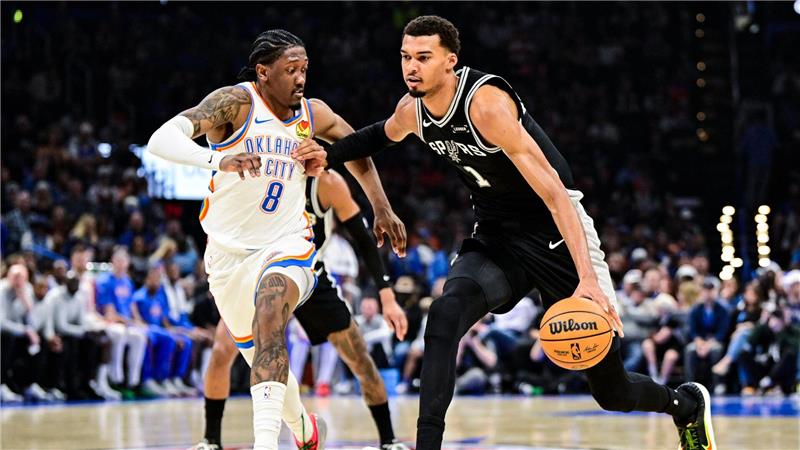 Die Thunder fanden gegen Spurs-Star Victor Wembanyama (r) selten ein defensives Mittel.