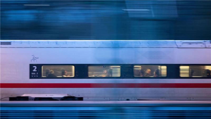 Ticketpreise bei der Bahn bleiben stabil Die Ticketpreise bei der Bahn bleiben nach dem Fahrplanwechsel Mitte Dezember überraschend stabil. (Archivbild)