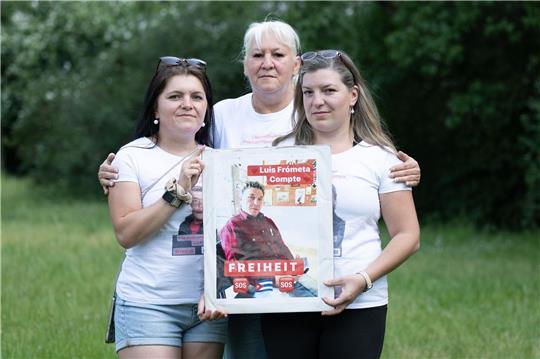 Die Töchter sowie die Ehefrau des inhaftierten Deutsch-Kubaners Luis  Frómeta Compte.