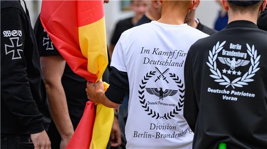 Die Türkische Gemeinde in Deutschland (TGD) fragt angesichts von rechter Gewalt und mit Blick auf die Landtagswahlen im Herbst: Wer kümmert sich um unsere Sicherheit? (Symbolbild)