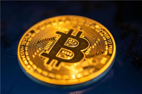Die US-Börsenaufsicht SEC genehmigt nun Bitcoin-Fonds.