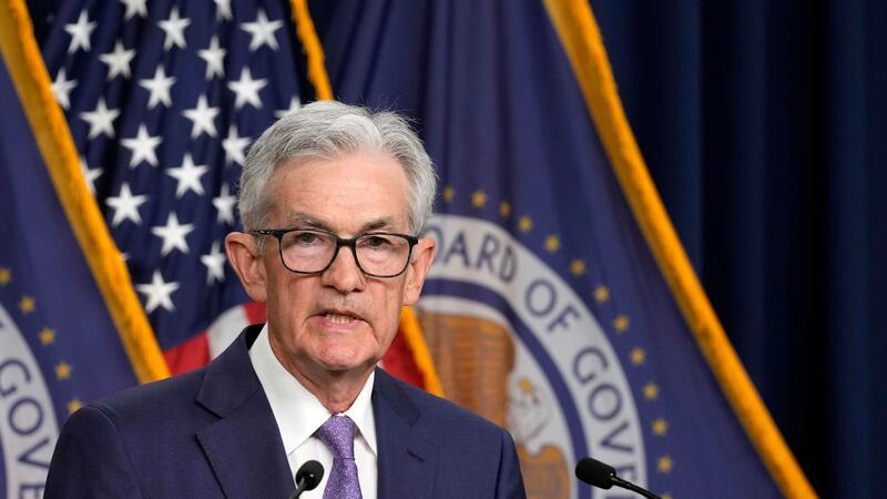 Die US-Notenbank Fed deutet für das laufende Jahr nur eine Zinssenkung an - eine Abkehr von den bisher drei prognostizierten Zinsschritten. Alle seien sich einig, dass das weitere Vorgehen von den Daten abhängen werde, sagte Fed-Chef Jerome Powell.