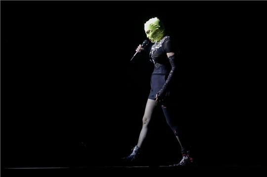 Die US-Sängerin Madonna wird ihre Tournee mit einem kostenlosen Konzert am Strand der Copacabana in Rio de Janeiro abschließen.