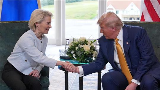 Die USA und die EU haben sich auf eine Grundsatzvereinbarung im Zollstreit geeinigt. 