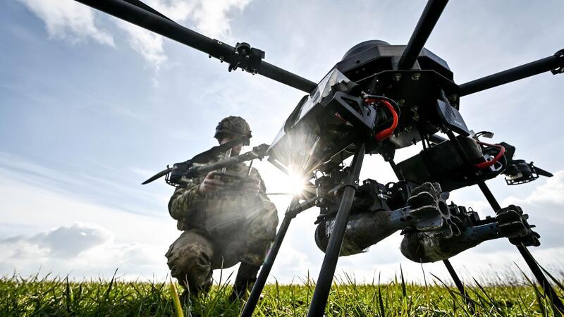 Die Ukraine beschießt in ihrem Abwehrkampf gegen den russischen Angriffskrieg immer wieder auch das Gebiet des Nachbarlandes, um den militärischen Nachschub zu stoppen. (Archivbild)