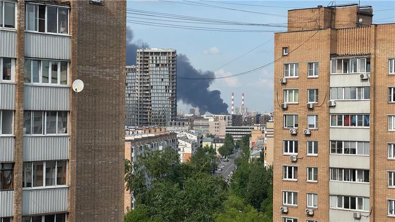 Die Ukraine hat - hier ein Brand nach einem früheren Angriff - in den vergangenen Wochen schon mehrfach die russische Hauptstadt Moskau ins Visier genommen. (Archivbild)