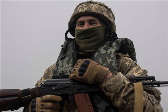 Die Ukraine wehrt seit fast 21 Monaten eine großangelegte russische Invasion ab.