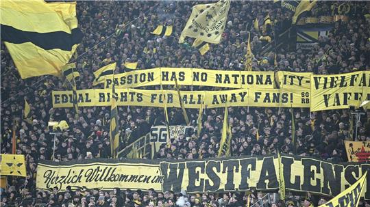 Die Ultra-Fans von Borussia Dortmund fehlen beim Champions-League-Spiel in Bergamo. (Archivbild)