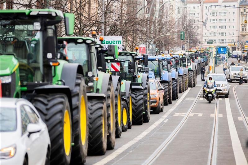 Neuer Anlauf für Wachstumspaket Die Union will dem Gesetz nur zustimmen, wenn SPD, Grüne und FDP auf die geplante Streichung der Steuervergünstigung beim Agrardiesel verzichten.