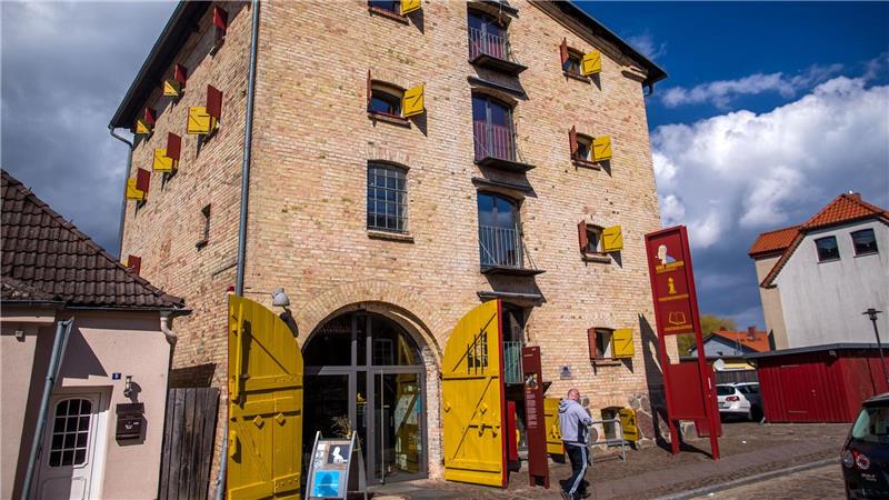 Harte Kritik nach Ausladung von Michel Friedman in Klütz Die Veranstaltung sollte im Literaturhaus „Uwe Johnson“ stattfinden. (Archivbild)