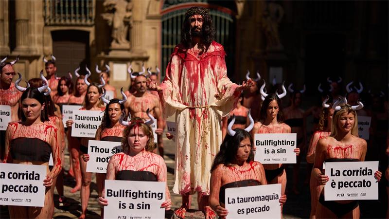 Umstrittenes Stierhatz-Festival in Spanien eröffnet Die Veranstaltung steht zunehmend in der Kritik.