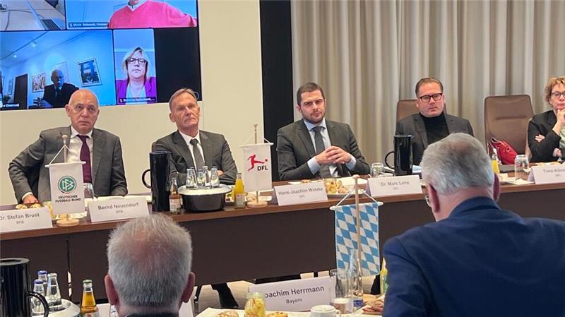 Die Verbandsvertreter hatten sich vor der Sitzung zurückhaltend zu ihren Erwartungen geäußert.
