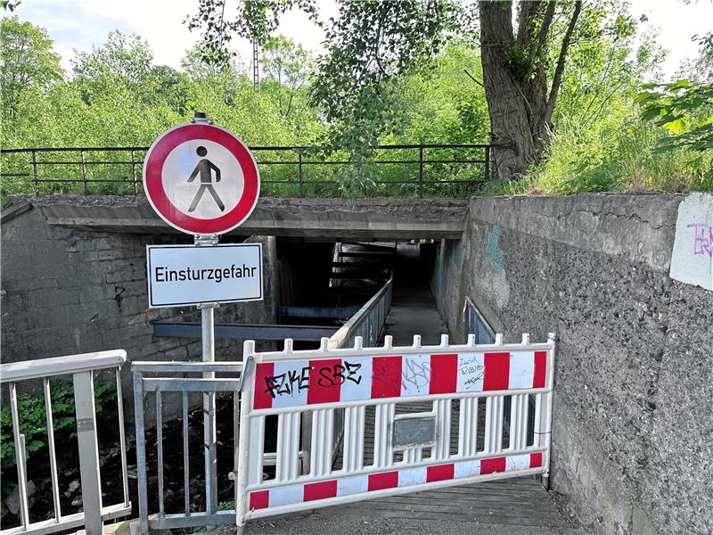 Die Verbindung von der Badestraße zum Zauberberg ist sehr beliebt. Aktuell aber ist der Weg gesperrt.  Foto: Schlegel