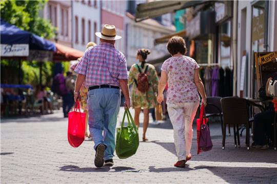 Die Verbraucherstimmung in Deutschland erholt sich nur schleppend.
