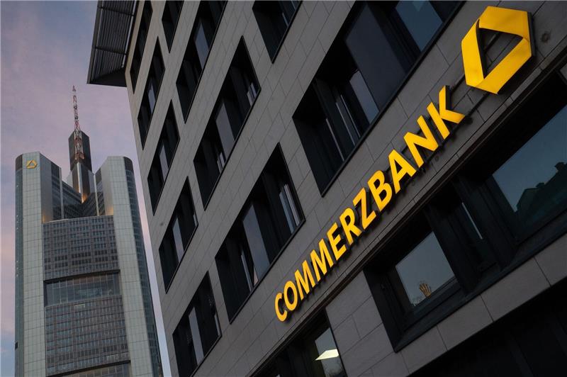Strafzinsen auf Spargelder bei der Commerzbank unwirksam Die Verbraucherzentrale Hamburg klagte gegen Bestimmungen im Preis- und Leistungsverzeichnis der Commerzbank.