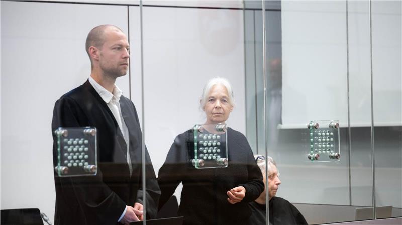 Erster Zeuge im Klette Prozess - Todesangst beim Überfall Die Verteidigung fordert, das Verfahren auszusetzen.