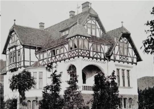 Die Villa Hannovera entsteht im Zeitraum zwischen 1903 und 1905.