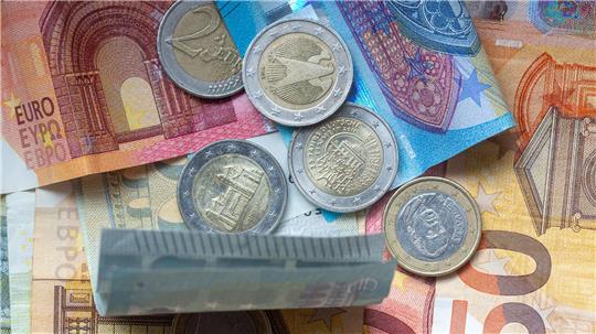 Die Volksbank eG geht mit einer positiven Bilanz aus dem Geschäftsjahr 2024.
