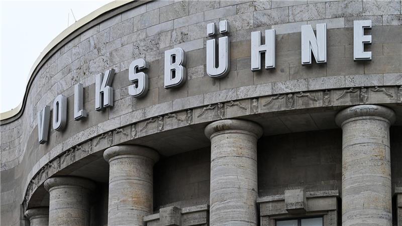 Die Volksbühne in Berlin. (Archivbild)