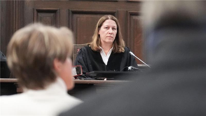 Die Vorsitzende Richterin Isabel Hildebrandt hatte den Block-Prozess auf Drängen der Verteidigung für drei Wochen unterbrochen. (Archivbild)