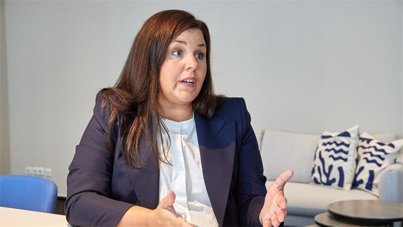 Die Vorsitzende der Justizministerkonferenz, Hamburgs Justizsenatorin Anna Gallina (Grüne), sagt, der Anschlag auf den CSD in Berlin müsse erst einmal aufgearbeitet werden. (Archivbild)