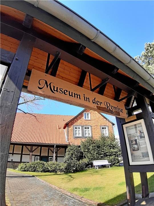 Die Wagenremise des einstigen Oberforstamtes Harzburg. Seit langem sind in ihr Museumsstücke ausgestellt. Fotos: Potthast