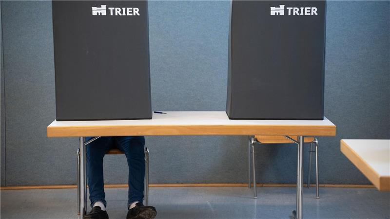 Die Wahllokale sind bis 18.00 Uhr geöffnet