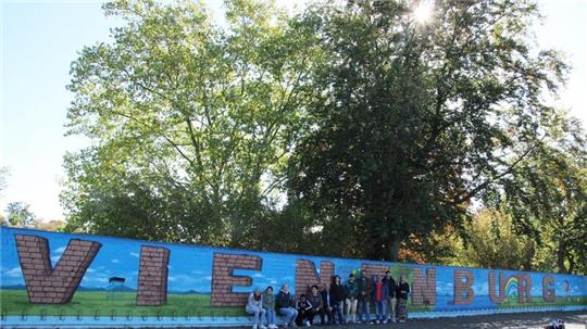 Die Wand vor dem Vienenburger Freibad ist jetzt schon eine kleine Attraktion.