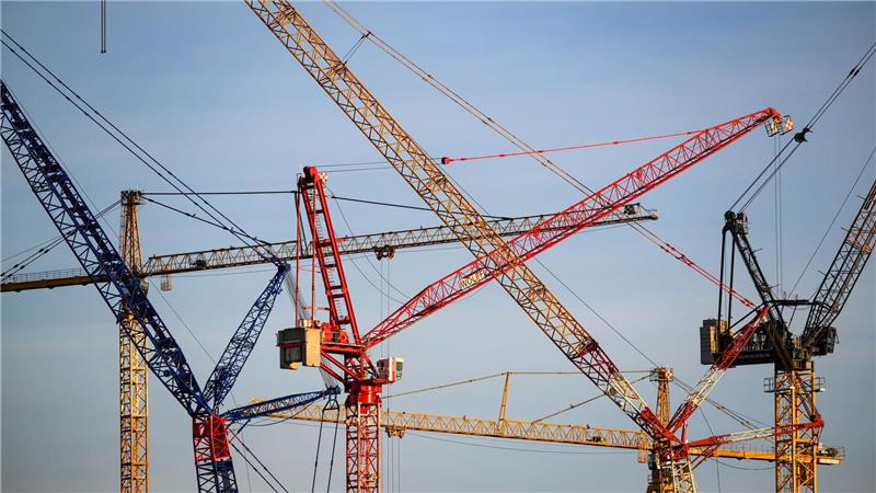 Die Wirtschaft spüt die Folgen des Iran-Kriegs.