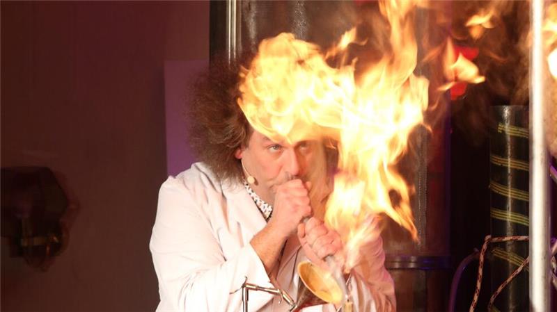 Bad Harzburger Kulturklub erhöht erstmals die Mitgliedsbeiträge Die Wissenschafts- und Comedyshow mit Konrad Stöckel im Februar 2023 war für den Kulturklub-Vorsitzenden Detlef Linke das persönliche Highlight des vergangenen Jahres.